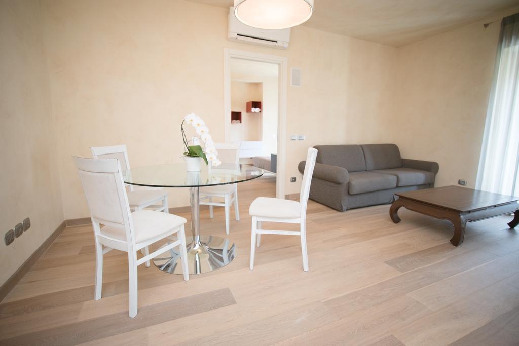 Lazise Boutique Apartment Lago E Relax Δωμάτιο φωτογραφία